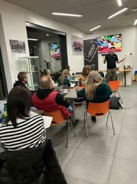 19.11.2025 Larry & 56 v Turnově výživa pro rodiče 