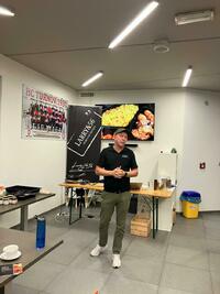 19.11.2025 Larry & 56 v Turnově výživa pro rodiče 